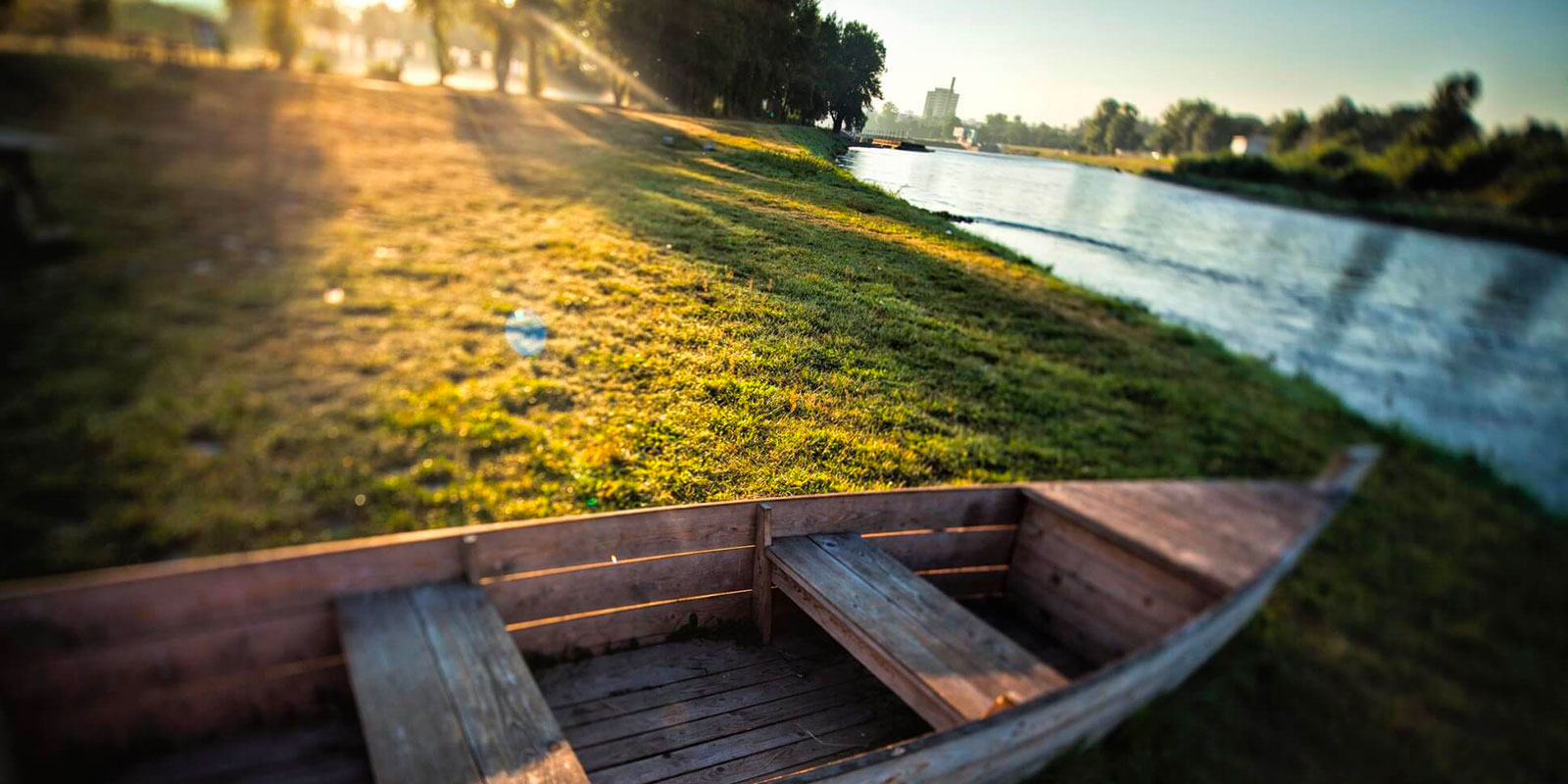 Vltava v okolí Rezidence Čámovka.